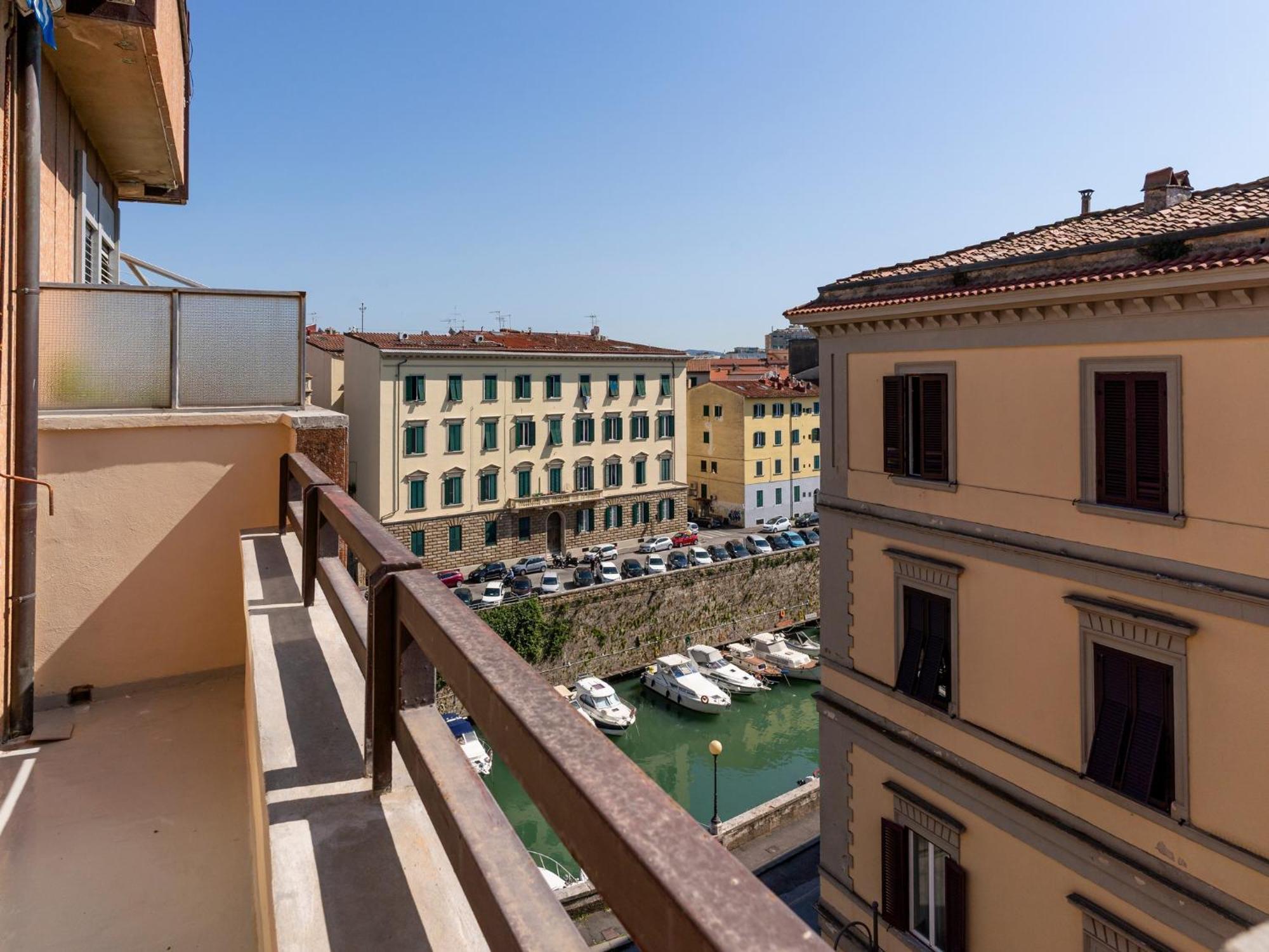 Livorno Central And Modern 2 Apts & 1 Room! Eksteriør billede